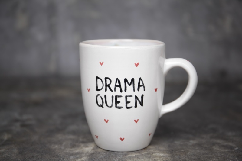 Кружка с надписью «Drama Queen» (Королева драмы) — фото 1